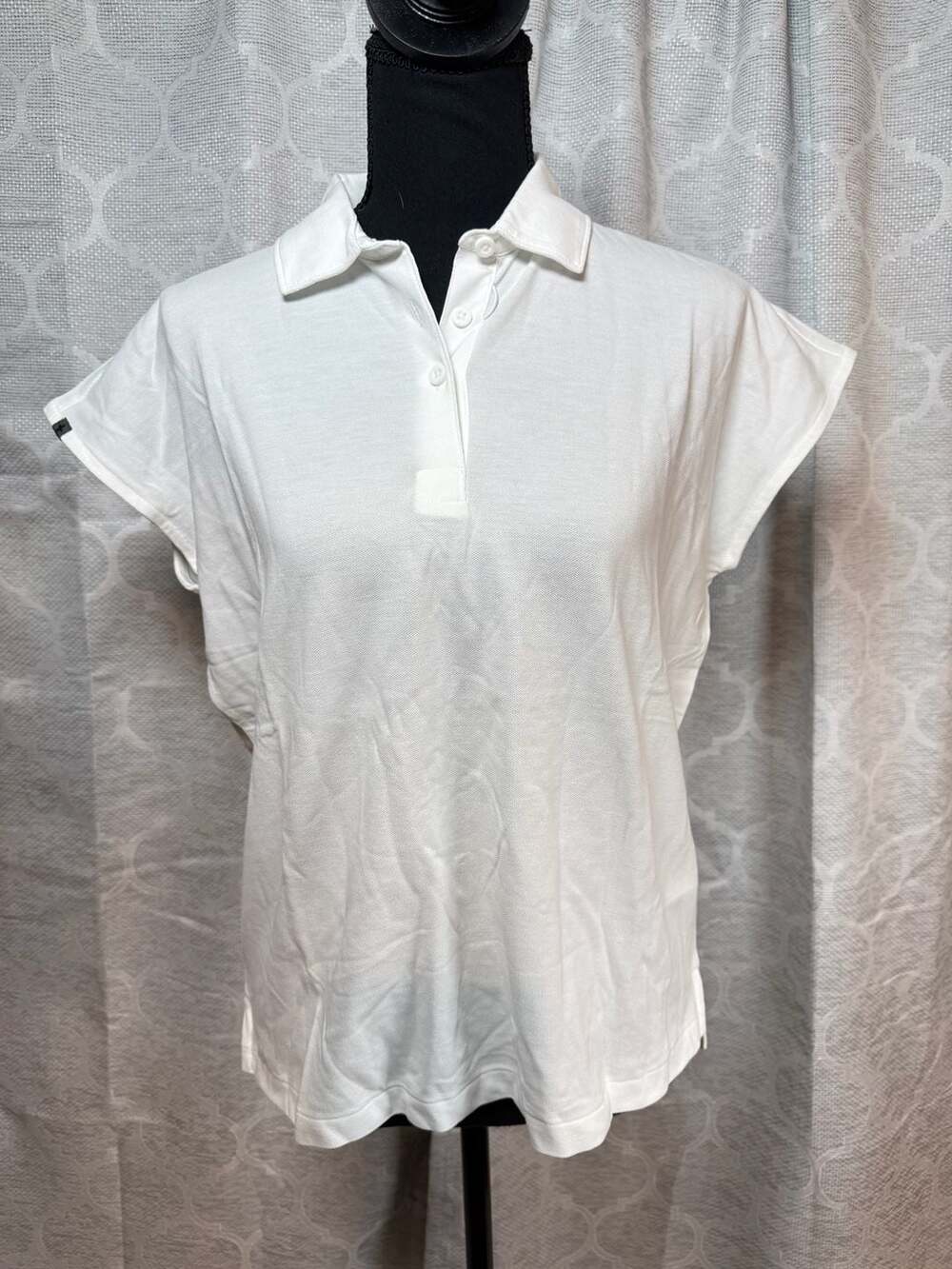 Figs Women’s Pique Polo Scrub Shirt  with Cap Sleeves Size L White